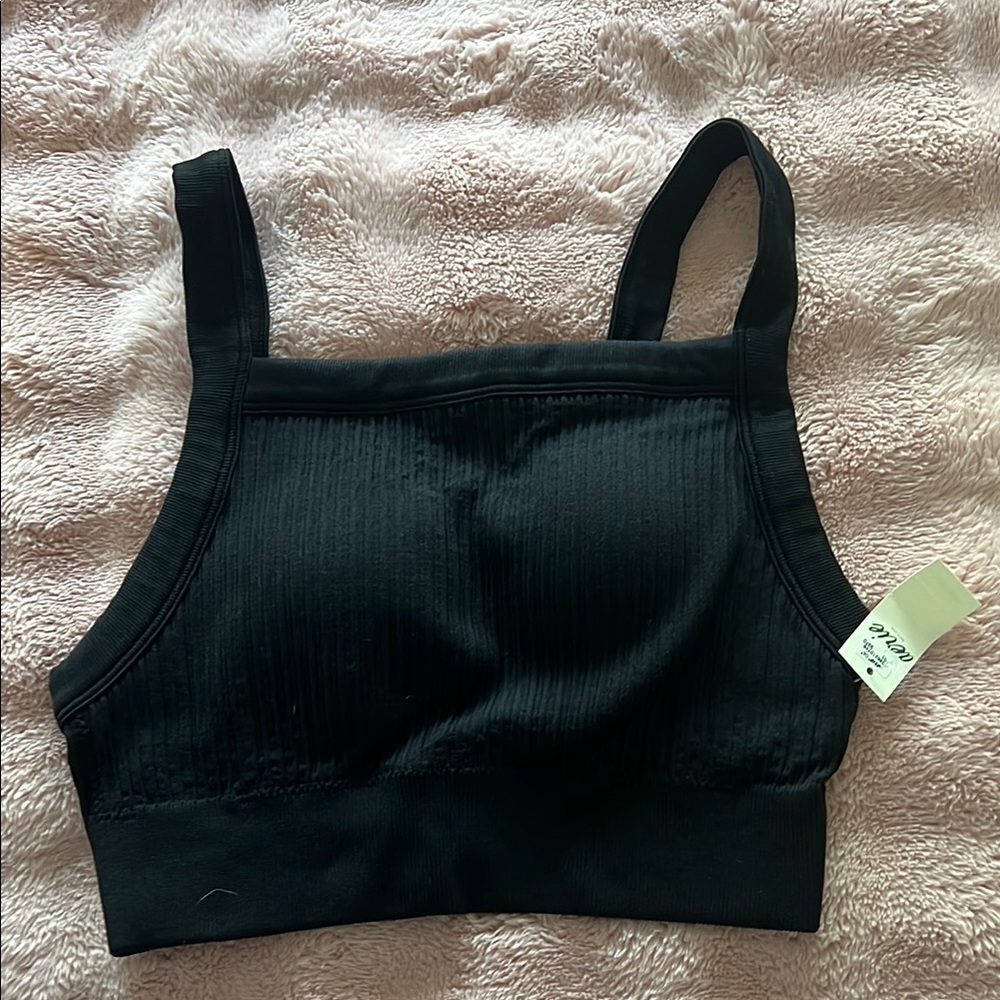 Aerie Black Sports Bra with Ribbed Knit and Wide Straps